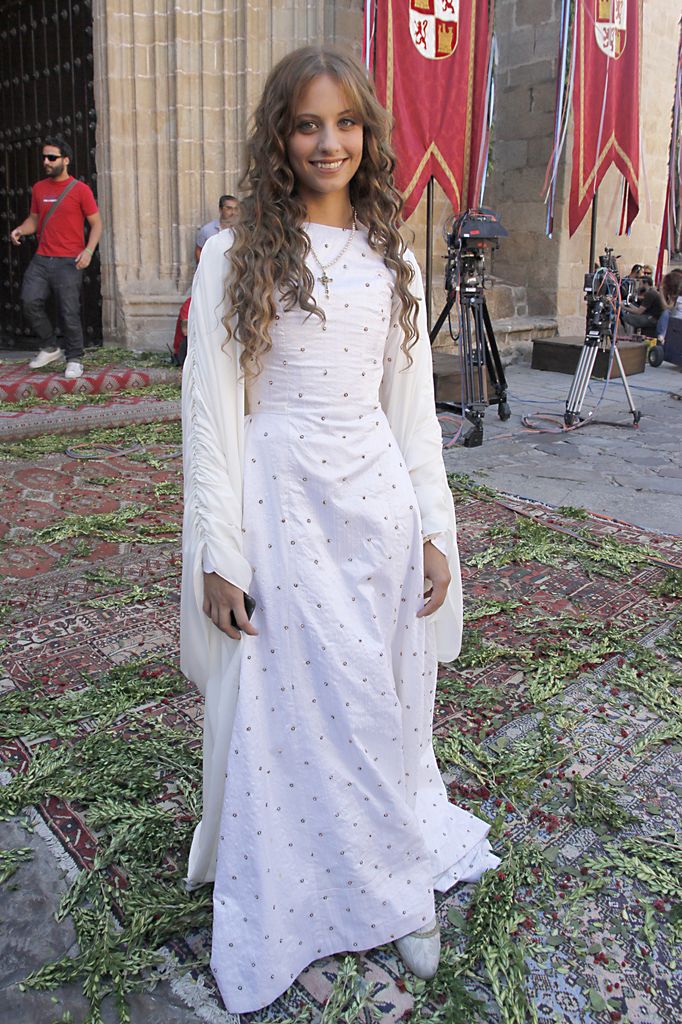 Michelle Jenner caracterizada como Isabel la Católica en la serie Isabel (2012–2014)