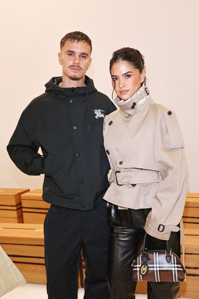 Romeo Beckham y Kim Turnbull, durante el desfile de Burberry Primavera/Verano 2027 (21 de septiembre de 2026).