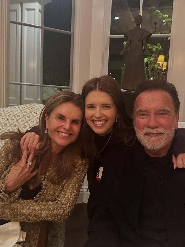 
Katherine Schwarzenegger con sus padres con motivo de su cumpleaños
