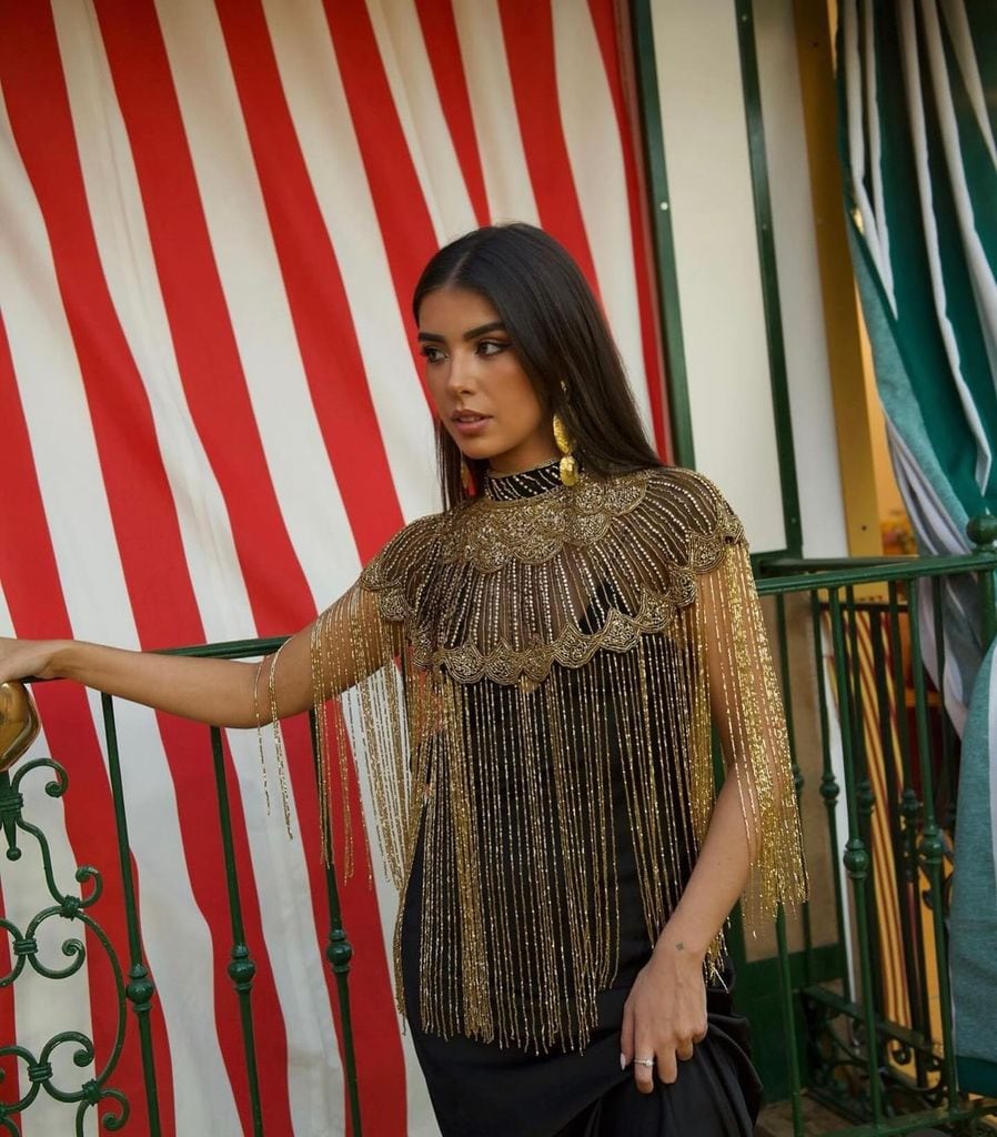 Feria de abril de Sevilla look con flecos
