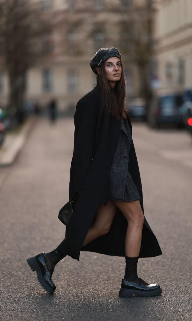 mocasines black on black