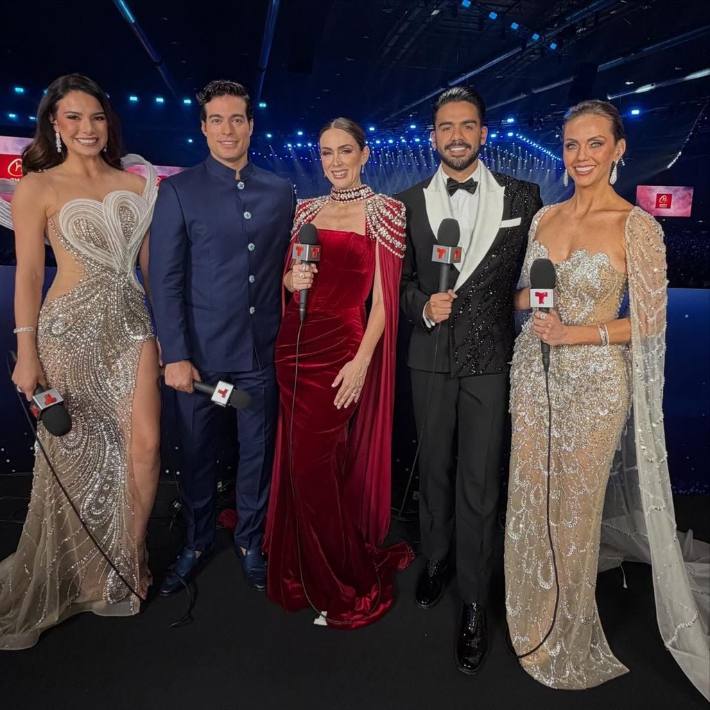 Jacky Bracamontes encabezó la cobertura de Miss Universe junto a Julia Gamma, Carlos Adyán, Jessica Carrillo y Danilo Carrera.