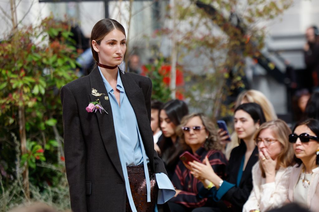Almudena Cañedo desfilando para Pedro del Hierro