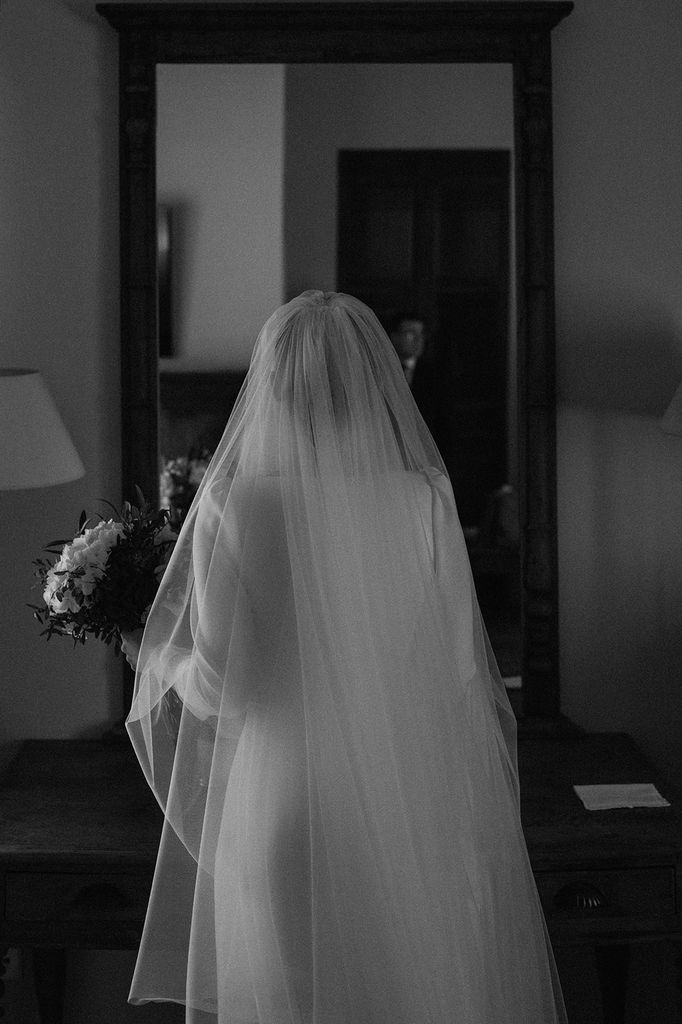 El vestido de novia de Lucía, de Clara Brea