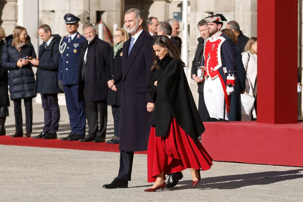 Recibimiento con honores en el Palacio Real de Madrid al Presidente y la Primera Dama de Alemania

