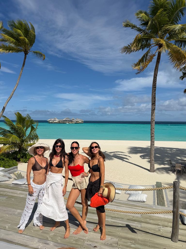 Elsa Pataky y sus amigas han disfrutado de un espectacular "paraíso", como ella misma ha desvelado en sus redes sociales