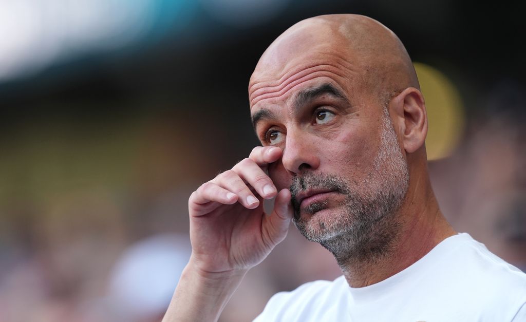 Pep Guardiola, llorando en su despedida en el Etihad