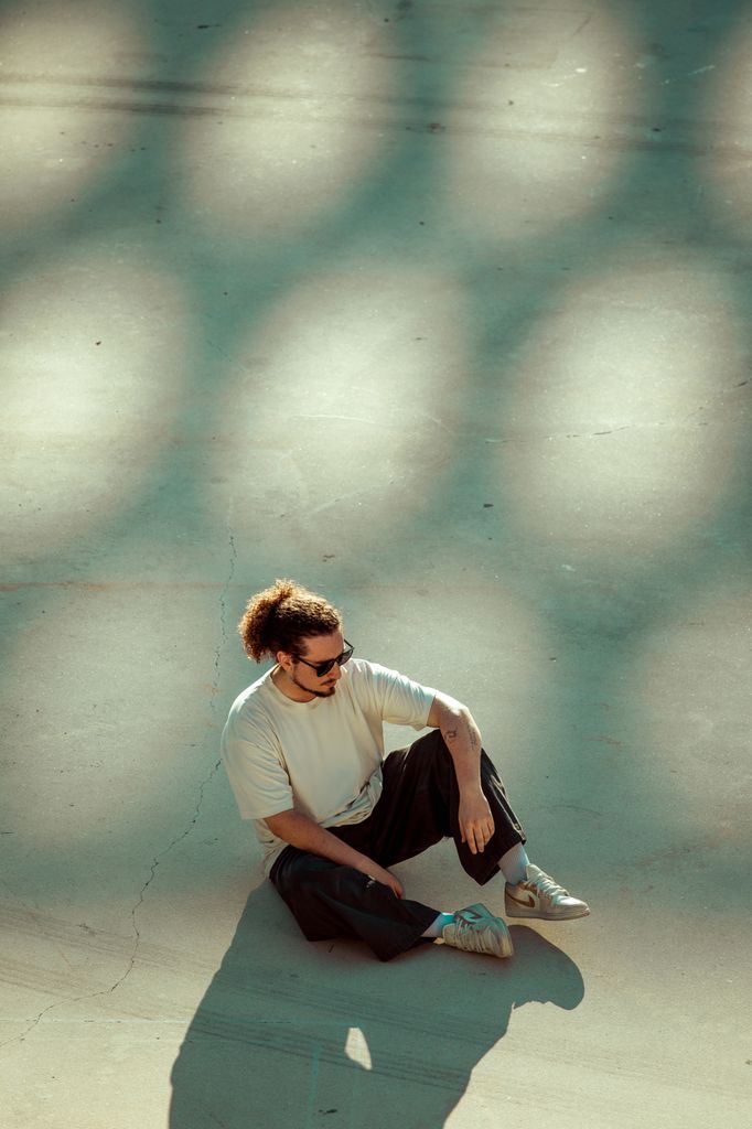CONOSUR es Nicolás 'Dubi' Rubio, cantante chileno que presenta su nuevo disco ' self-title'