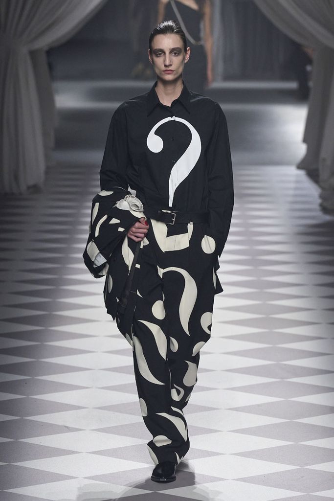 moschino debut 023a