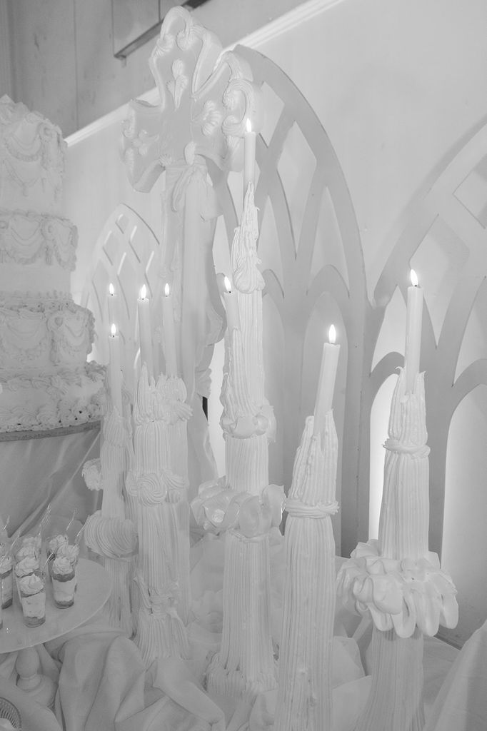 Tarta de boda con velas