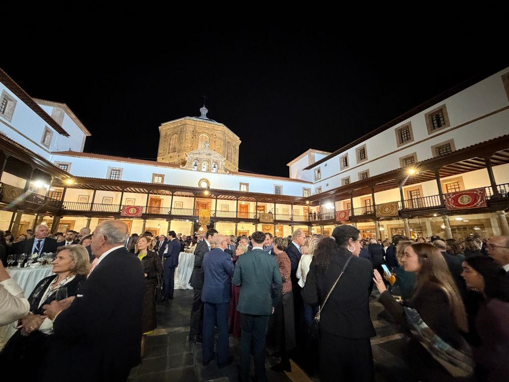 El cóctel tras la ceremonia de los Premios Princesa de Asturias 2026 ha reunido a 1.200 personas