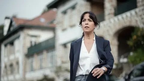 Verónica aporta a su personaje la mezcla exacta entre fragilidad y determinación