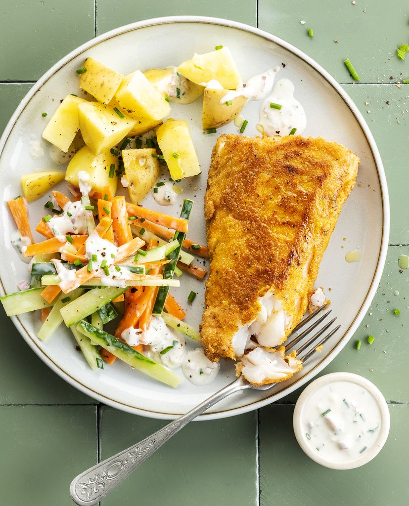 Además de con el pescado, la tártara acompaña bien a patatas y verduras.