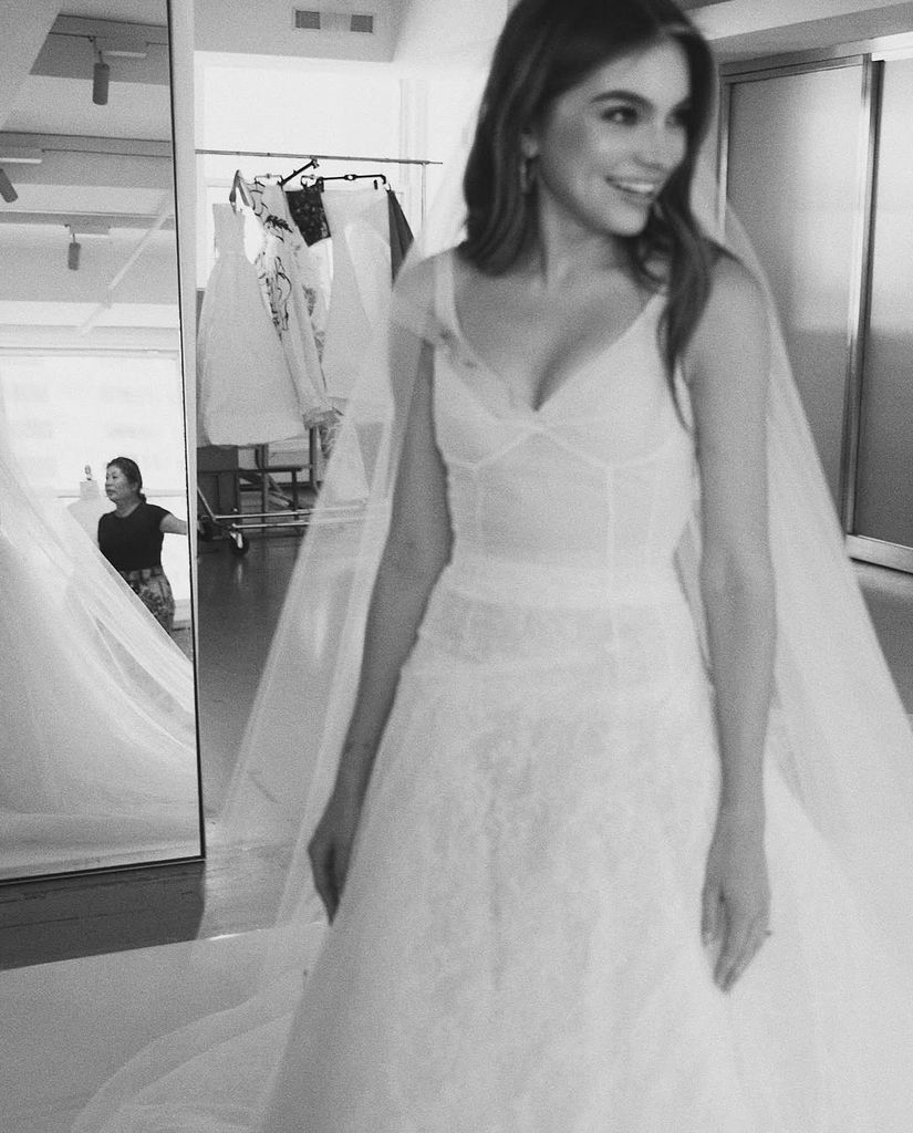 La actriz reconoció que la búsqueda de su vestido de novia fue de los más especial de los preparativos de su boda.