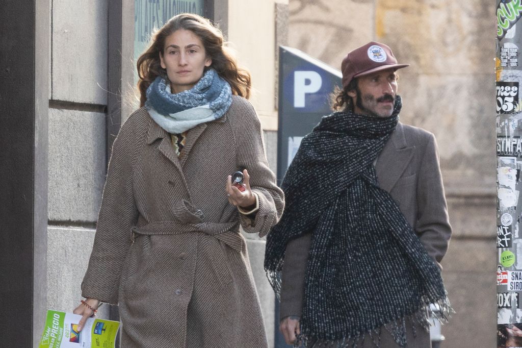 Leiva y Almu Cañedo llegan a Madrid el pasado sábado 9 de enero