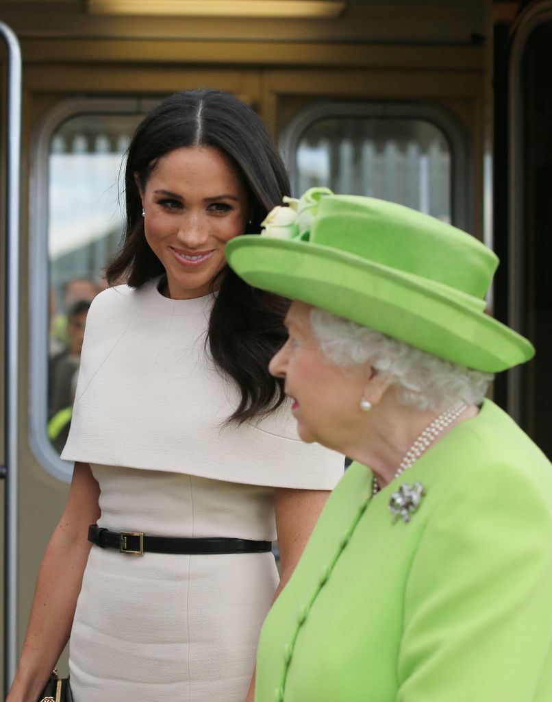 La reina Isabel II junto a Meghan Markle