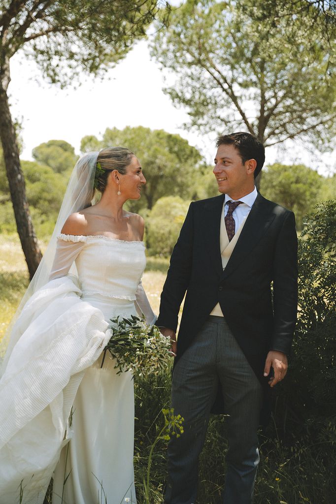 Boda Malu y Fer en Punta Umbría con vestido de novia a partir de colcha