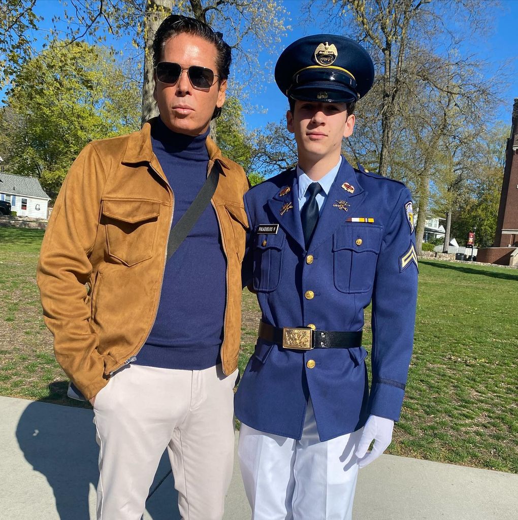 Roberto Palazuelos y su hijo Roberto Jr