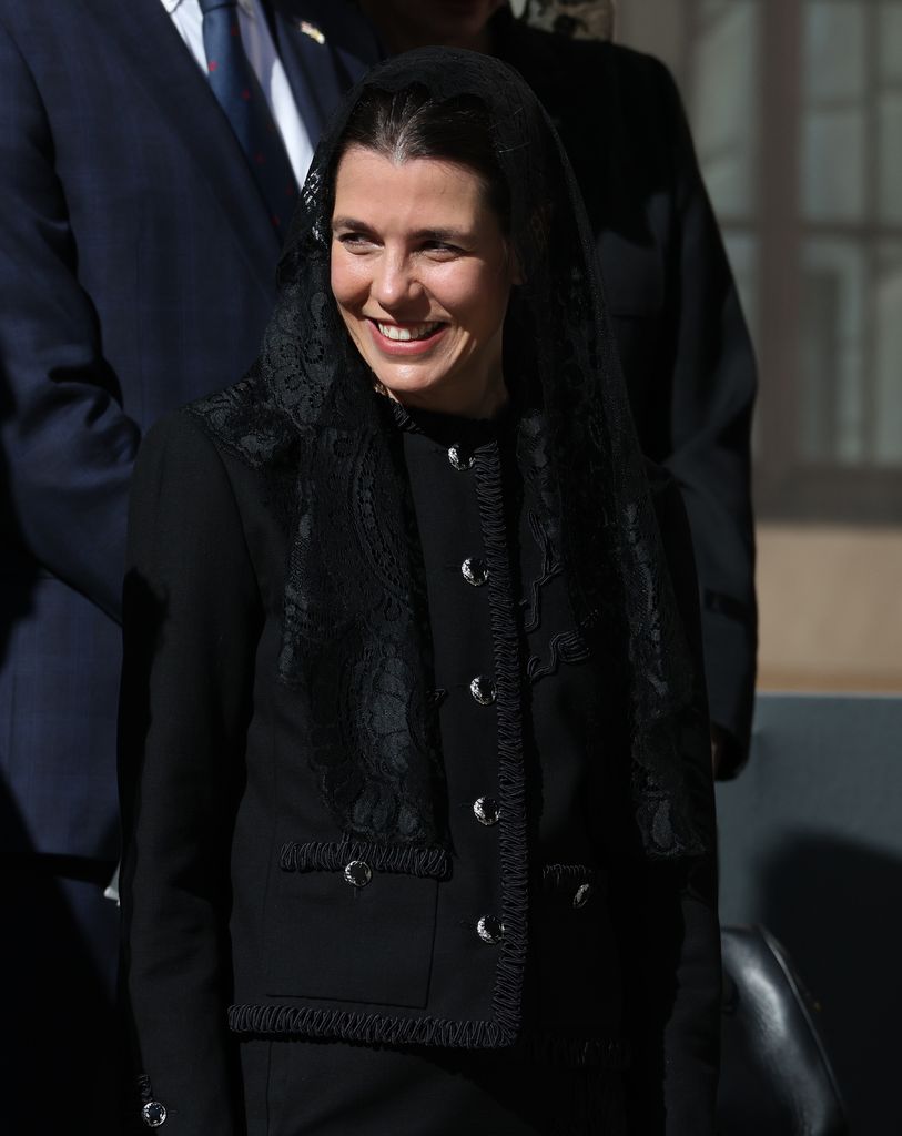 Carlota Casiraghi en la visita del Papa León XIV a Mónaco, 2026.