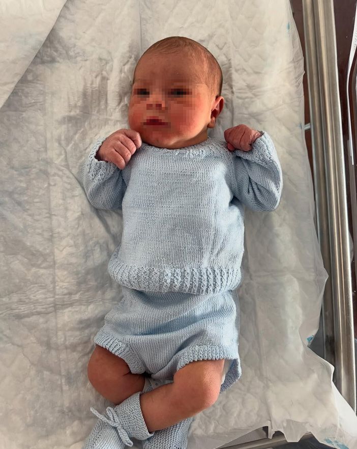 Con esta imagen anunciaba Carolina Monje hace un año la llegada de su primer hijo al mundo