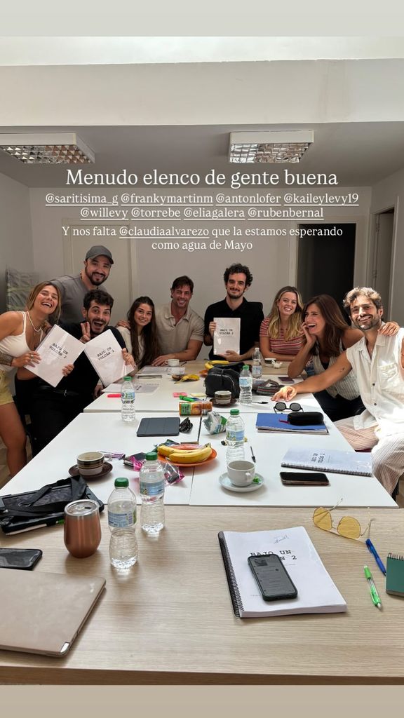 El equipo de 'Bajo un fuego'