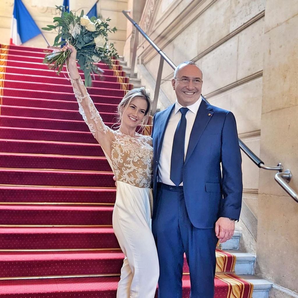 Altair Jarabo y su esposo
