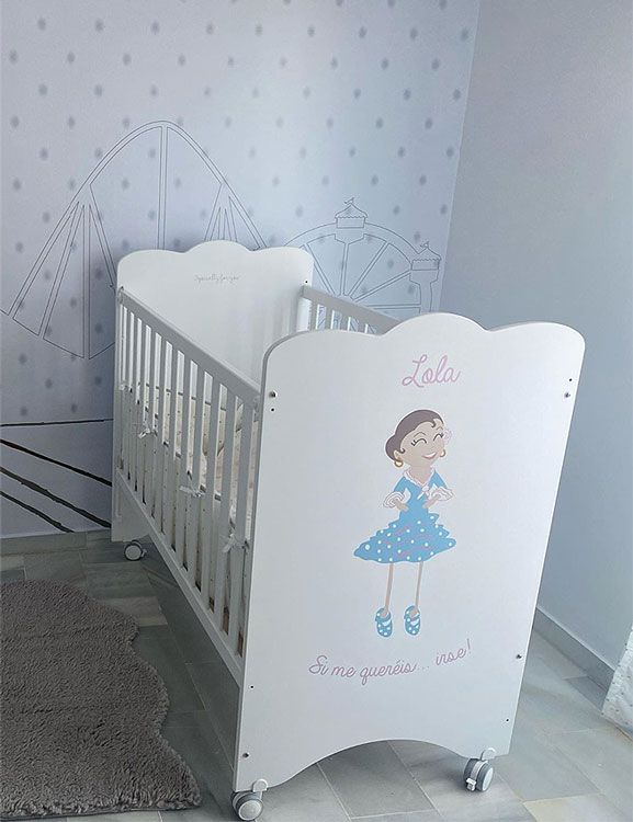 Toñi Moreno, emocionada por los regalos para su bebé en la recta final de su embarazo