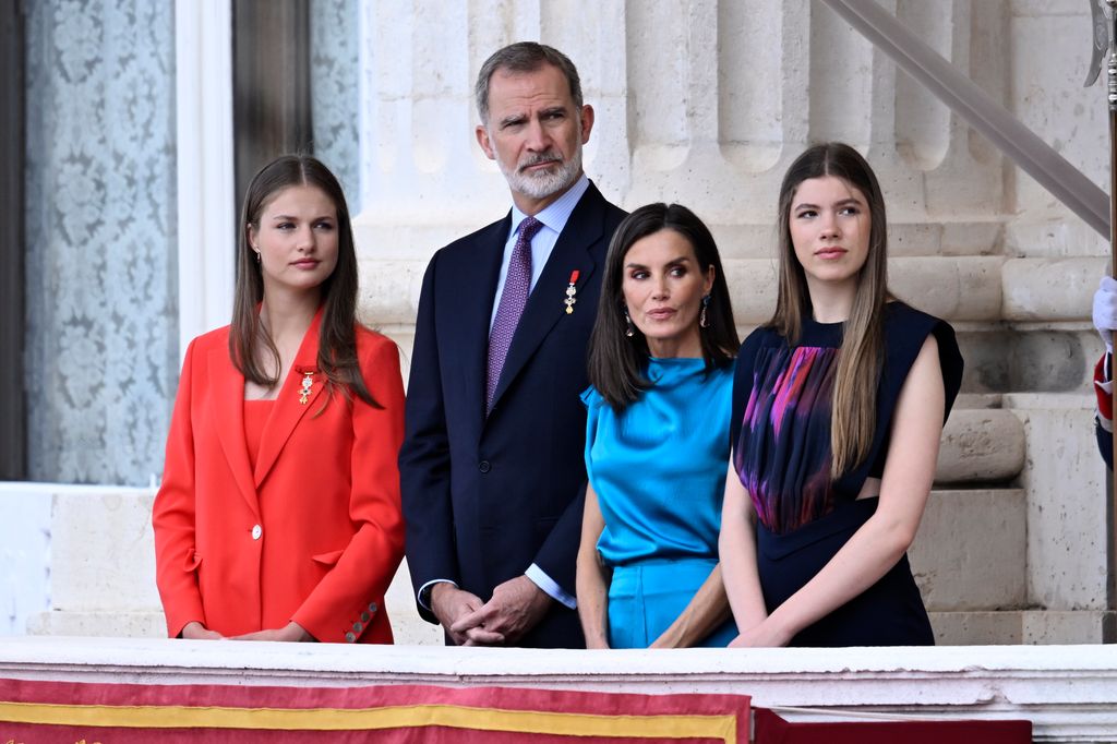 Los Reyes con sus hijas en los actos del décimo aniversario de don Felipe como monarca