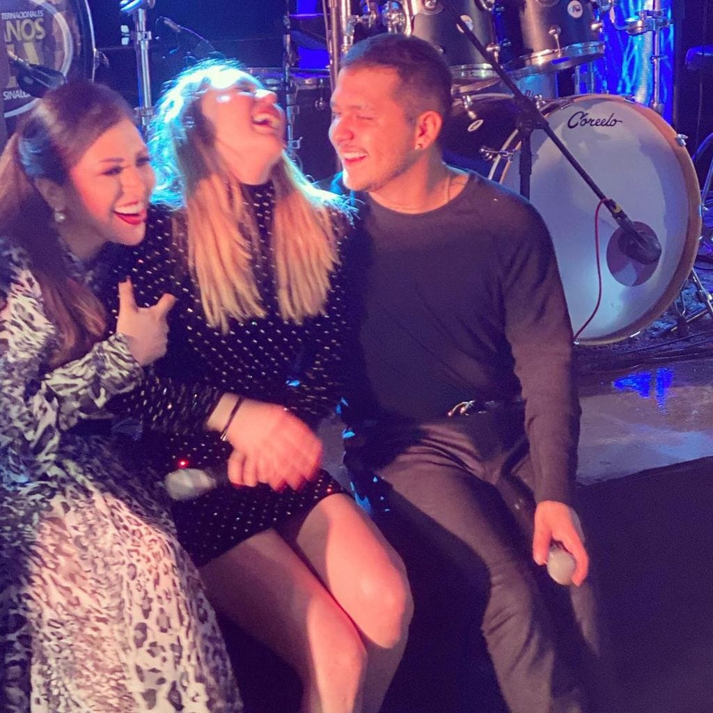 Christian Nodal y su mamá