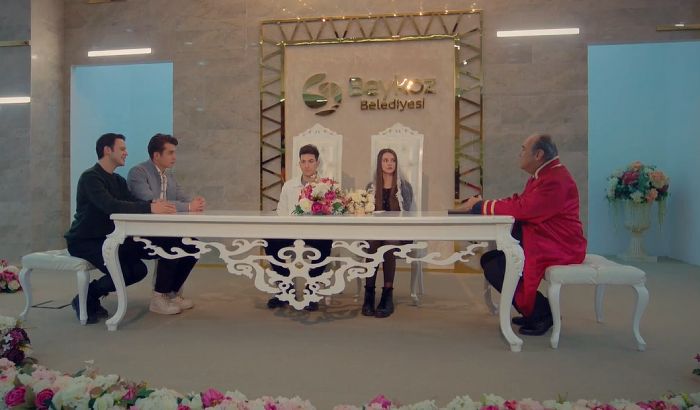 Tolga y Zehra se casan con Doruk y Ogulcan como testigos en 'Hermanos'