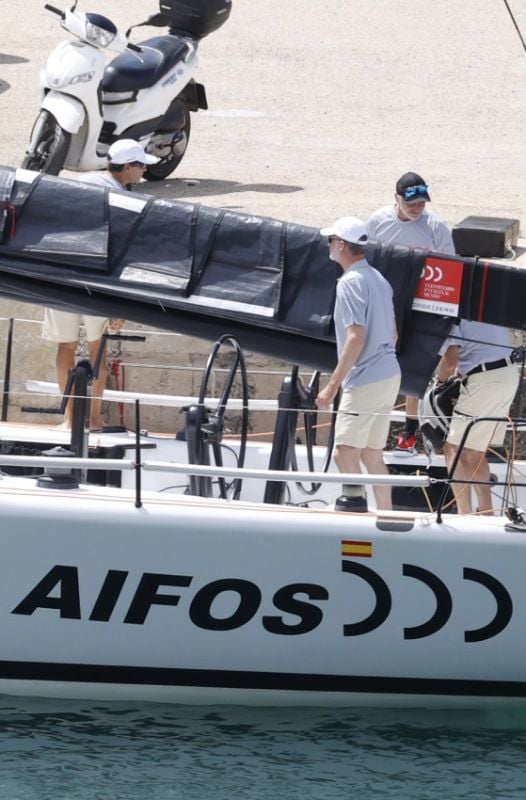 Felipe VI: ya entrena con sus compañeros en Palma para la Copa del Rey MAPFRE de vela