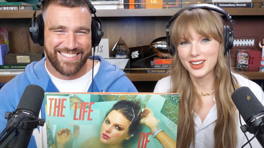 Taylor lleva joyería Cartier en el episodio de New Heights con Travis.