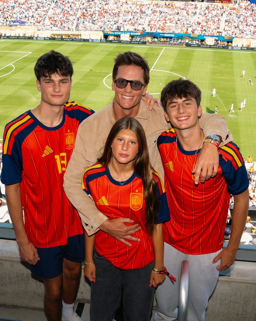 Tom Brady y sus hijos en la final de la Copa del Mundo
