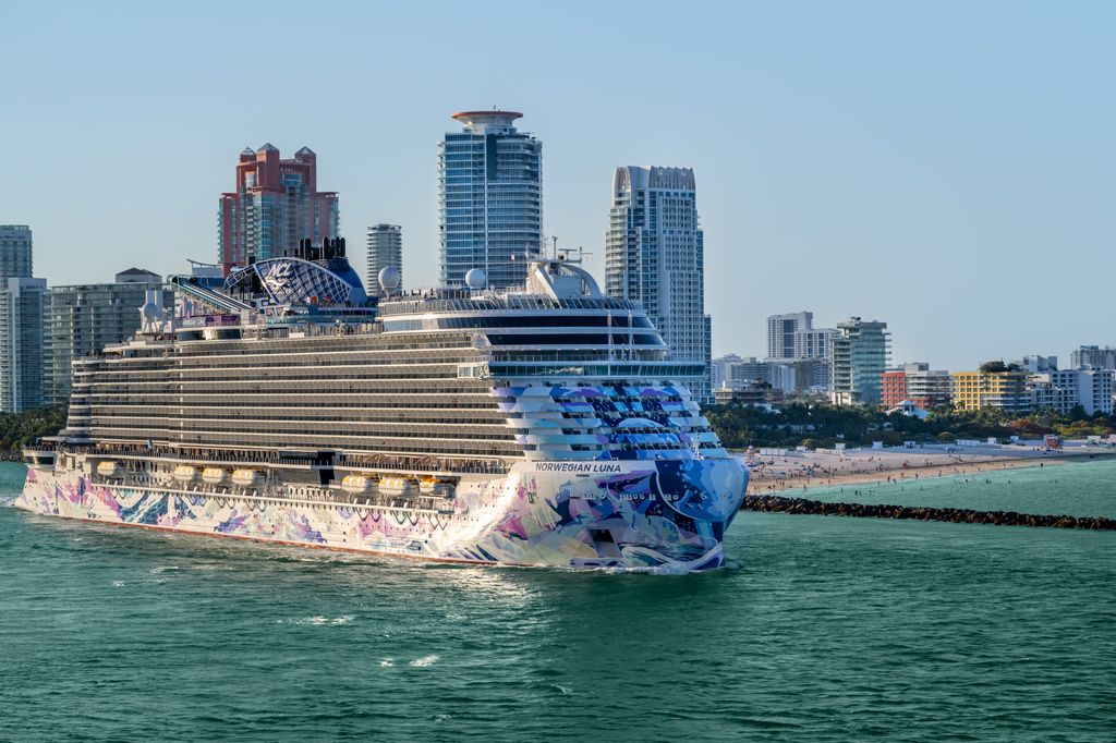 Norwegian Luna en el puerto de Florida