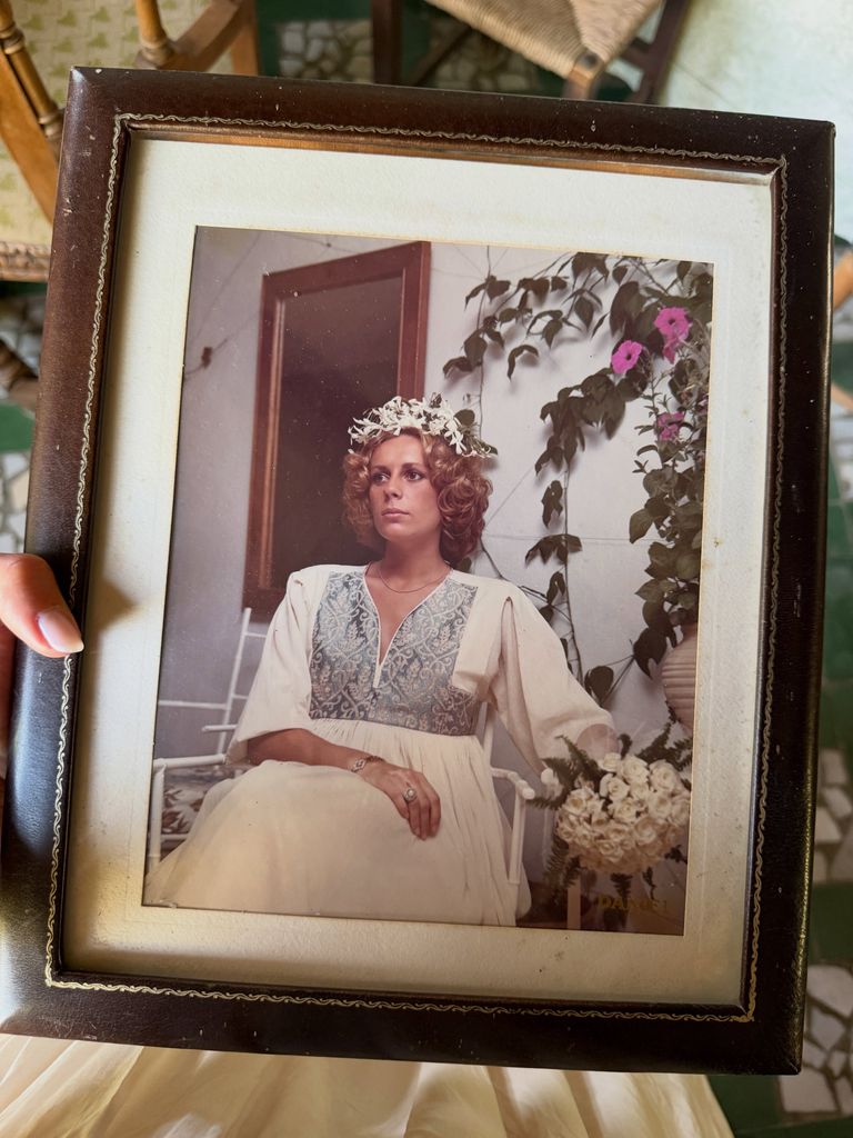 Sandra Domecq, en una fotografía de su casa