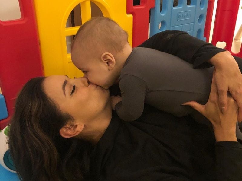 Eva Longoria con su hijo Santiago