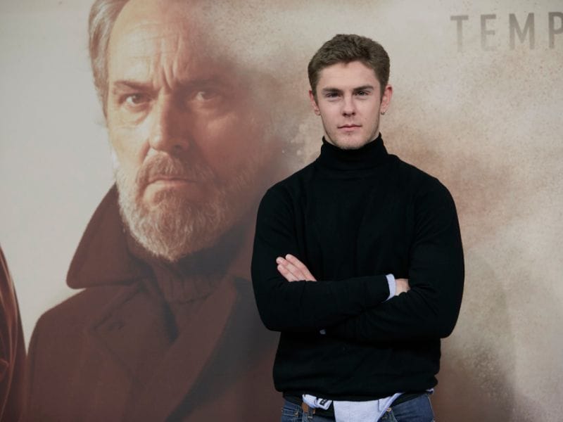 Patrick Criado en la serie 'Vivir sin permiso'
