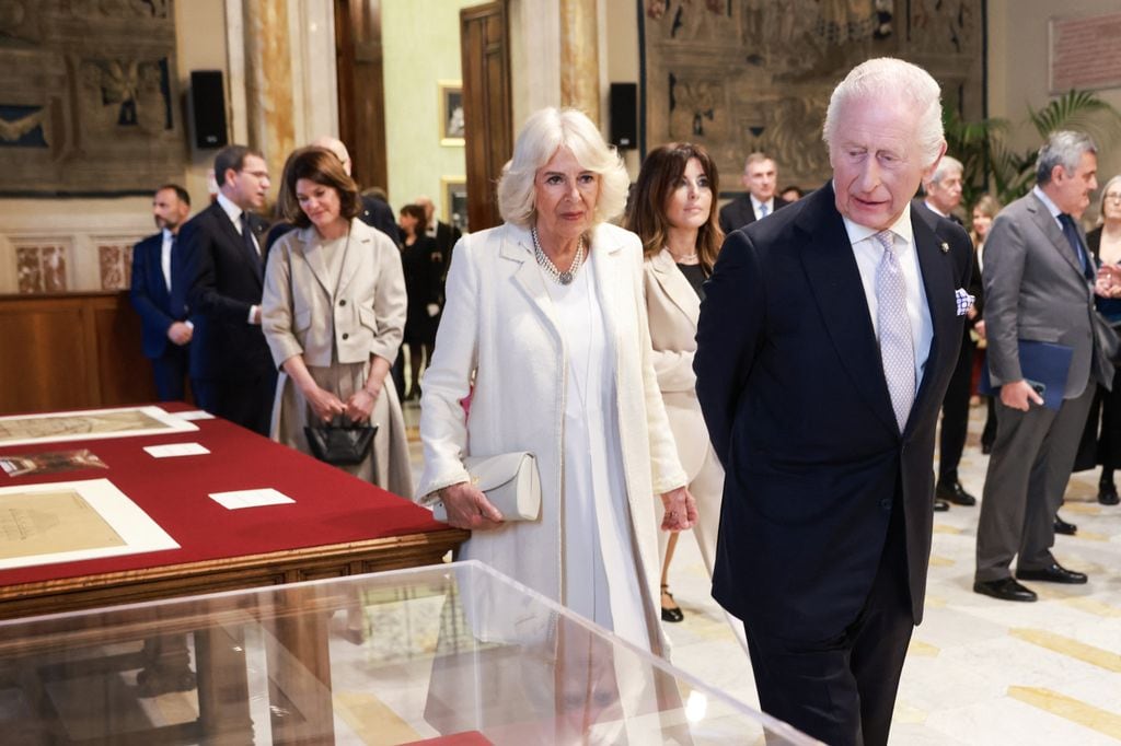 Los reyes Carlosy Camilla durante su visita de Estado a Italia en abril de 2025