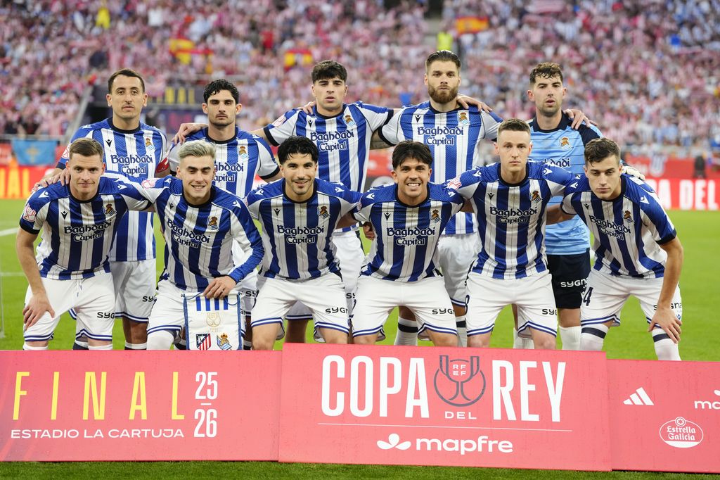 Los jugadores de la Real Sociedad, en la foto de equipo