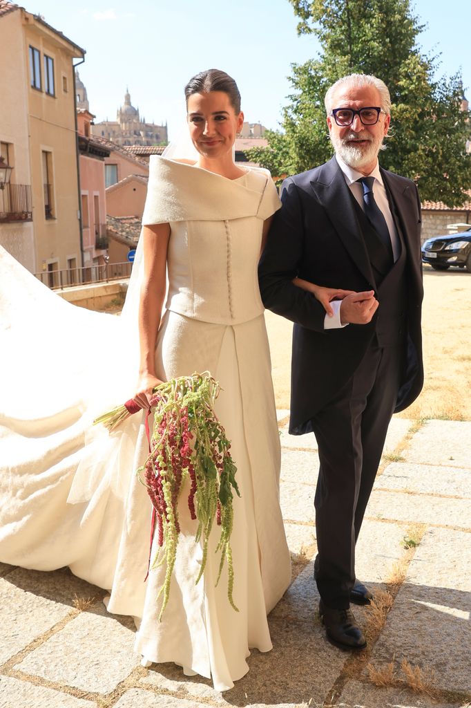 ANA DE MIGUEL, NIETA DEL FAMOSO CANDIDO Y ALVARO AGUILAR SE DAN EL SI QUIERO EN SEGOVIA