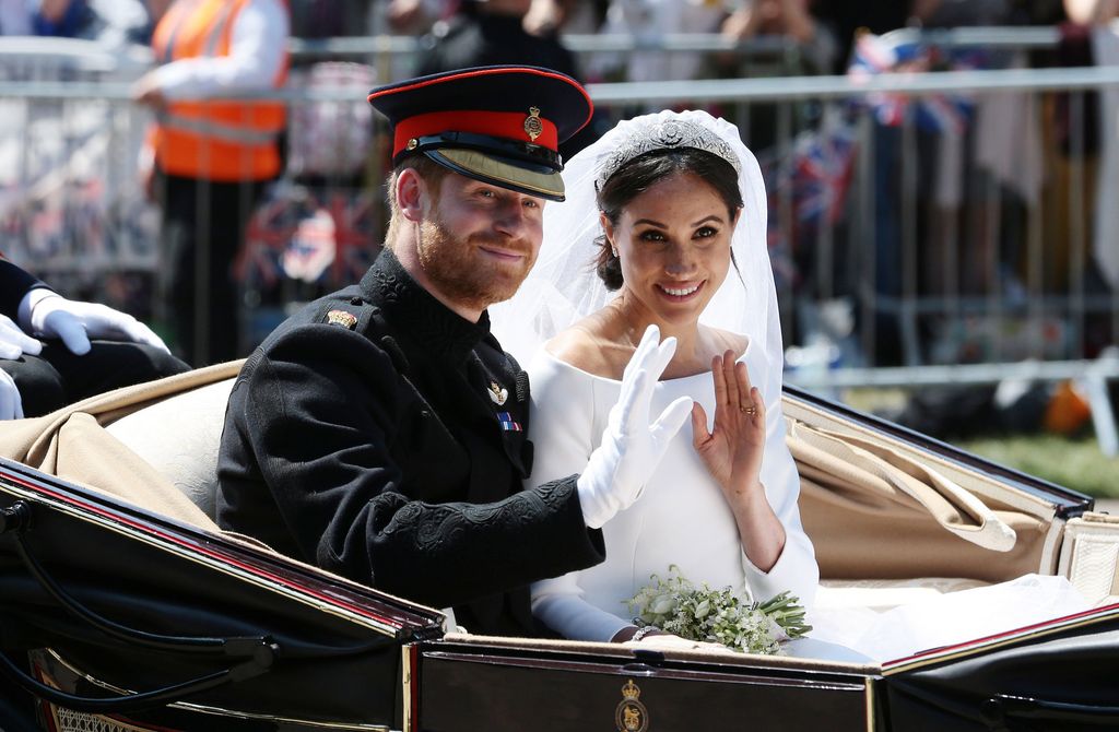 Meghan y Harry se casaron el 19 de mayo de 2018 en la Capilla de San Jorge, seis meses después de anunciar su compromiso en el Palacio de Kensington. 