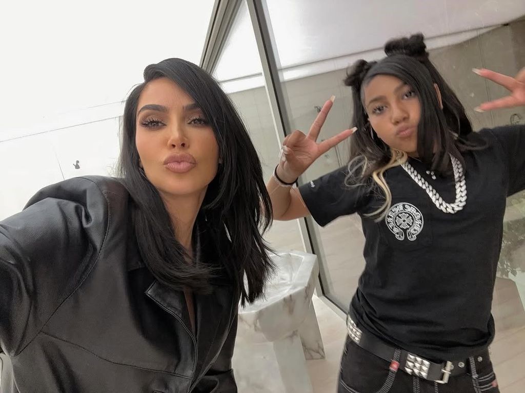 En su nueva colaboración, North rapea en japonés. 