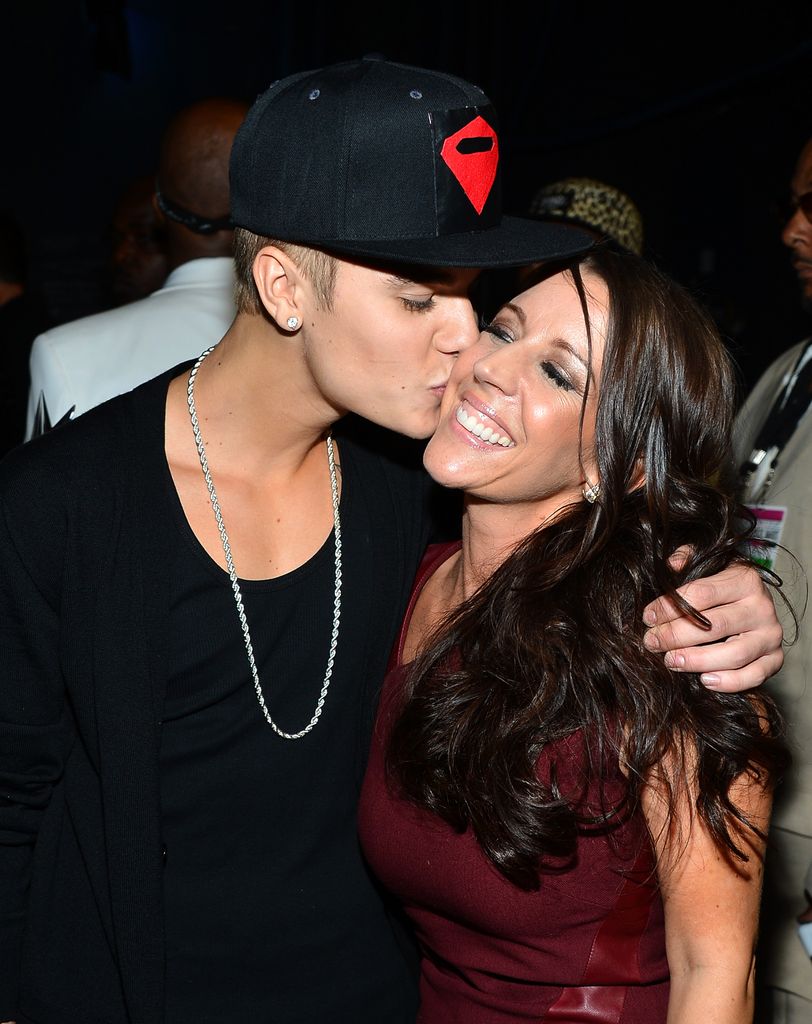 Justin se sintió muy contento por celebrar a su mamá en un día tan especial 