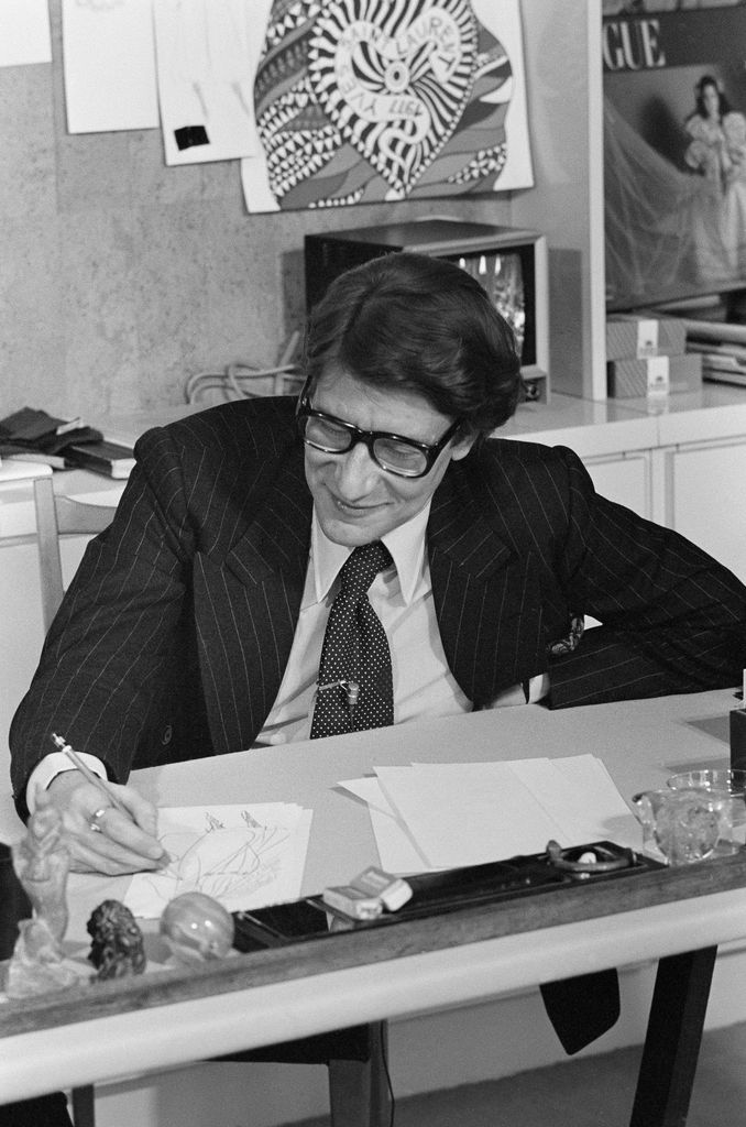 Yves Saint Laurent en 1977. 
