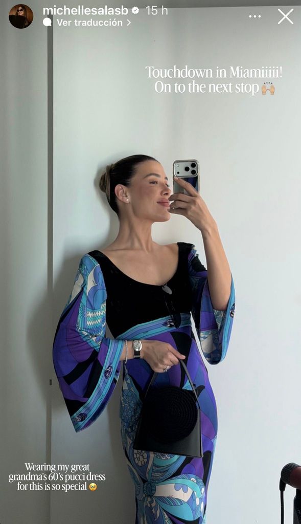 Michelle Salas luciendo un icónico diseño de Emilio Pucci que perteneció a su bisabuela.