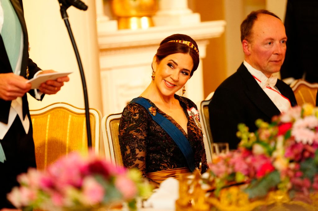La reina Mary de Dinamarca en la cena de gala en el Palacio Presidencial de Helsinki