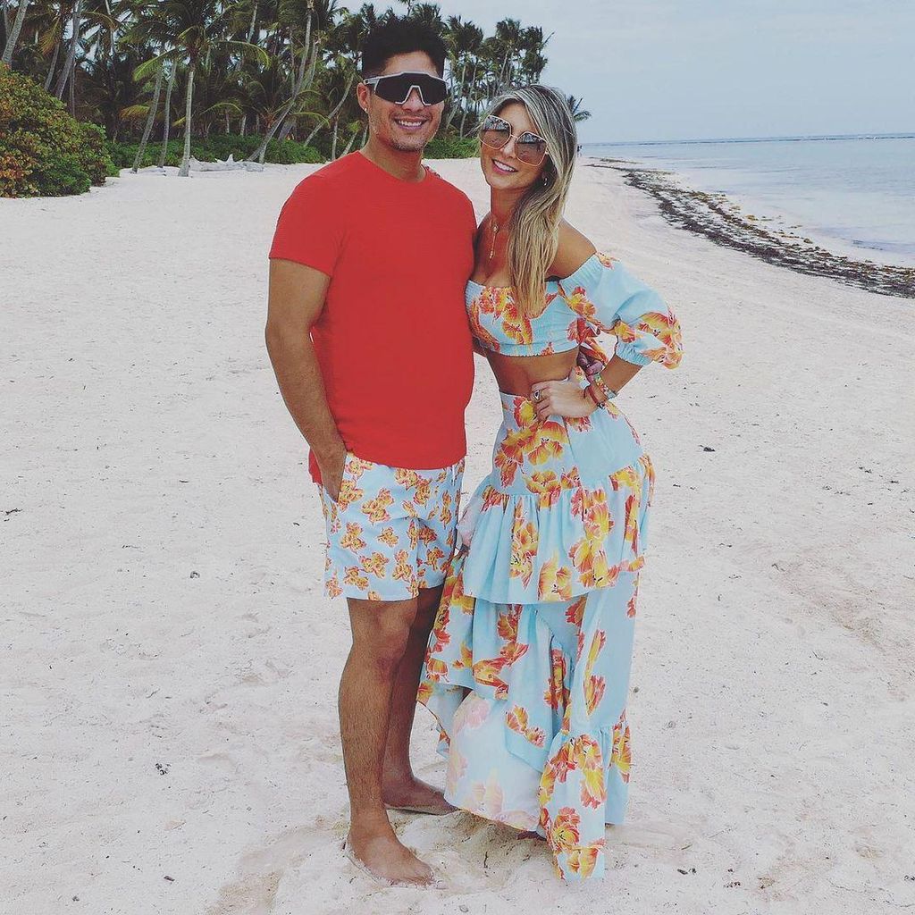 Natasha Araos y Chyno Miranda