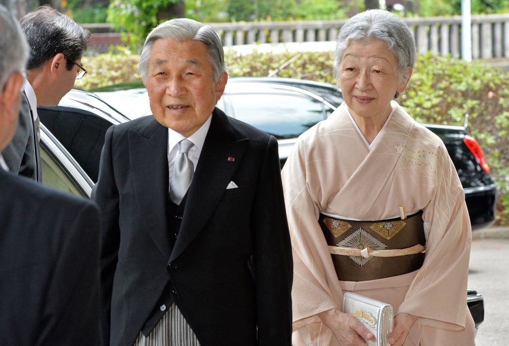 Akihito de Japón, junto a Michiko.