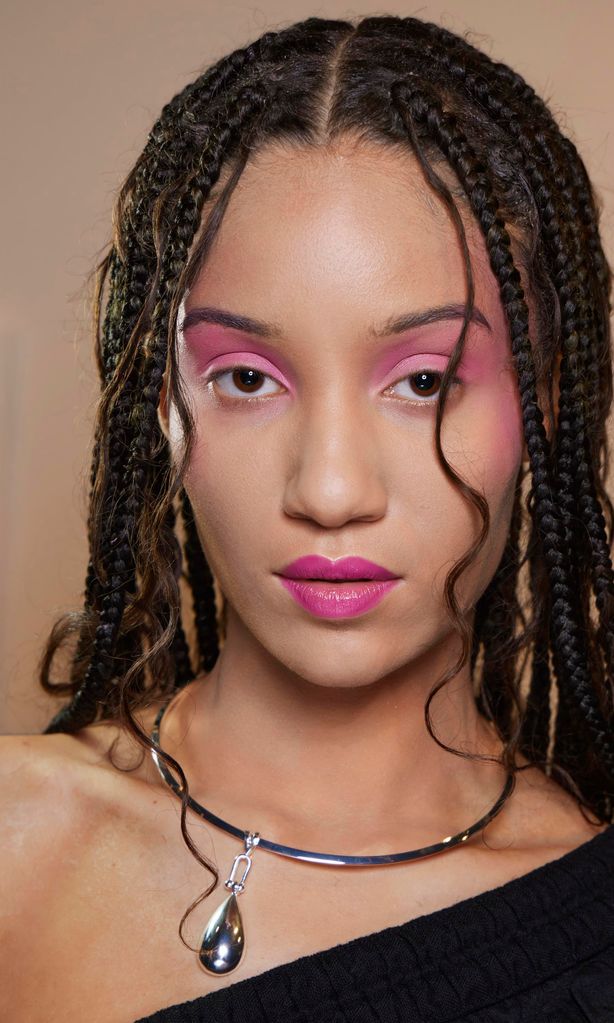trenzas en todo el cabello