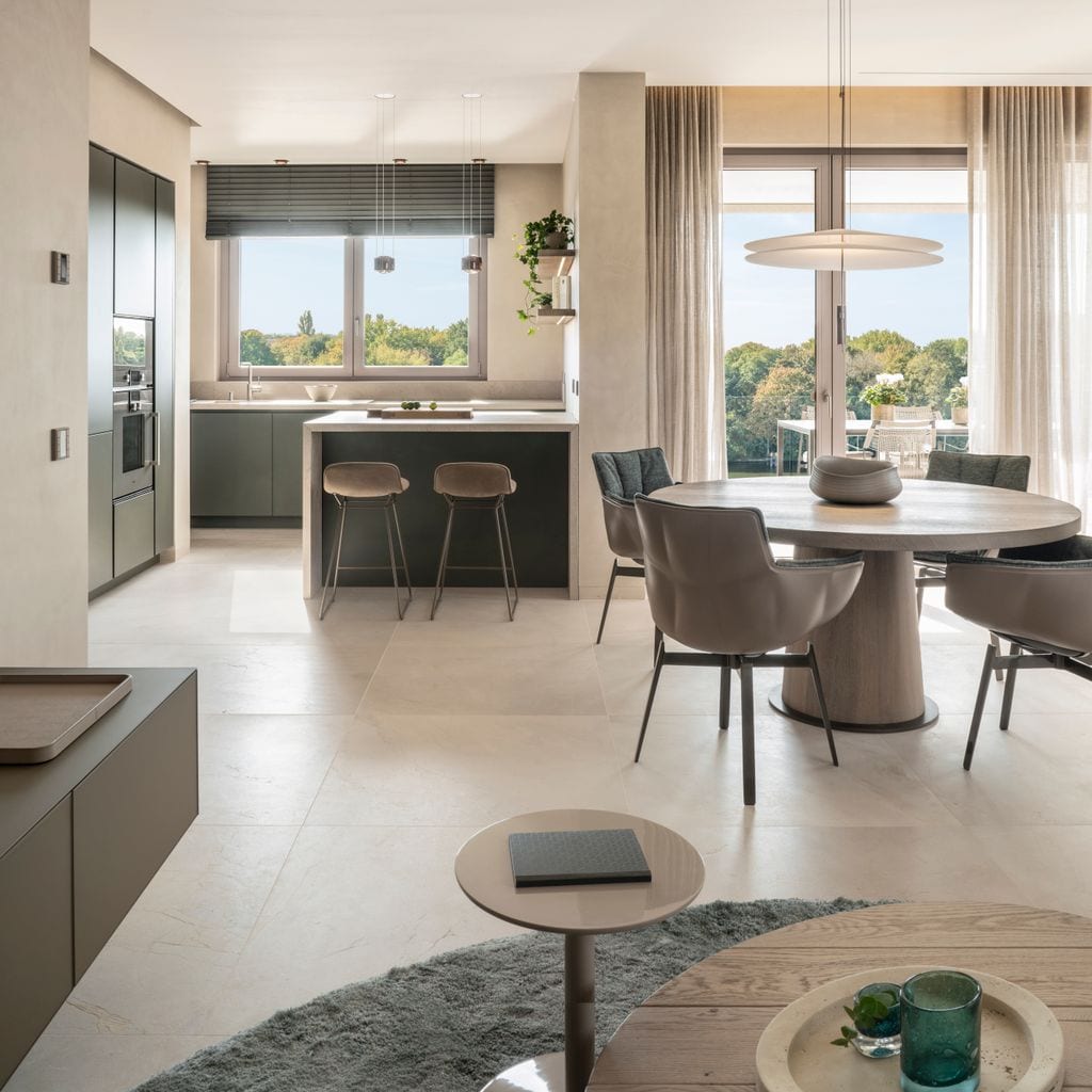 Relación de los espacios abiertos: salón, comedor y cocina